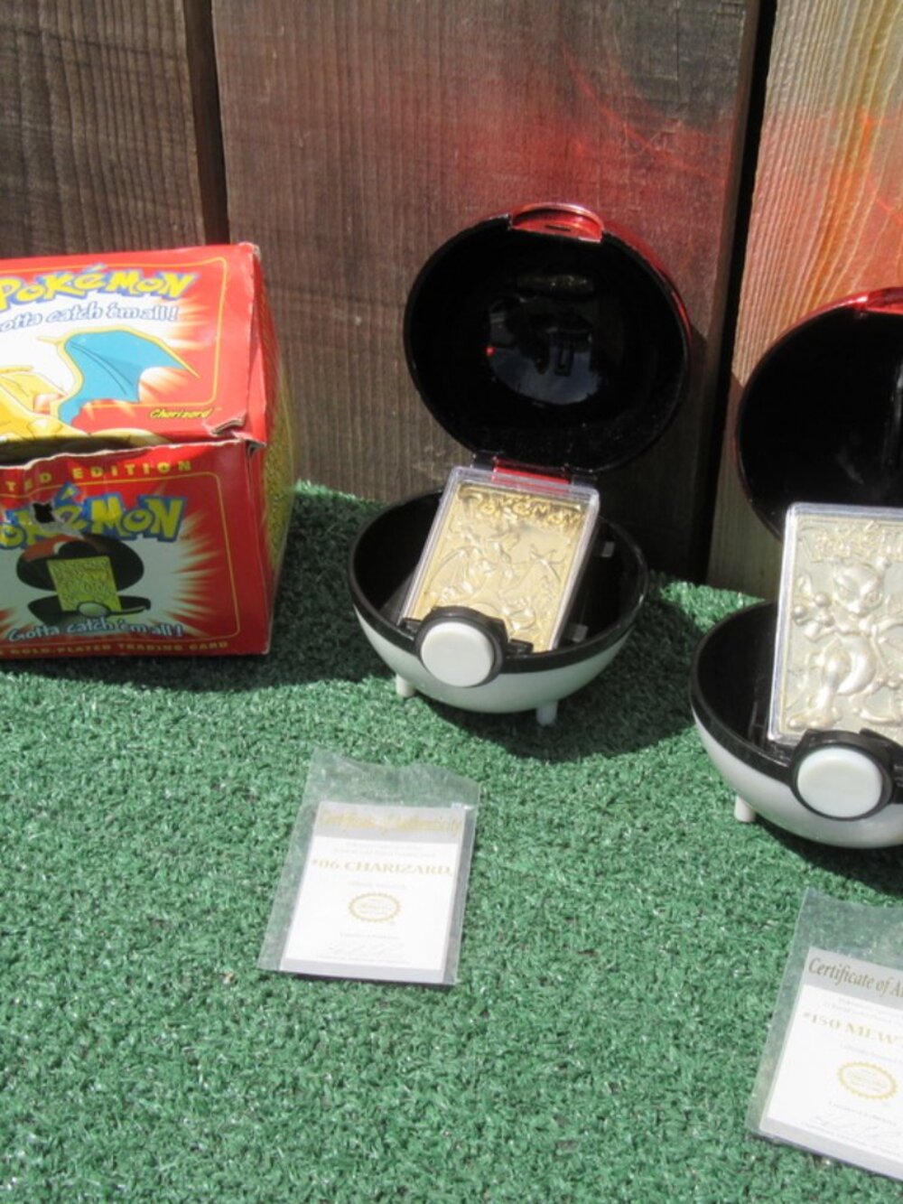 2 Pokemon Special Edition 23K Gold Plated Trading Cards Charizard Mewtwo 1999